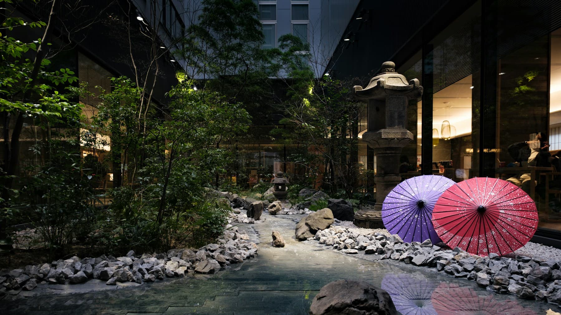 京都の庭園。自然に触れるひとときのイメージ・実写